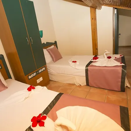 Otel Katre 4*