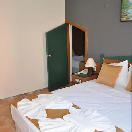 Otel Katre 4*