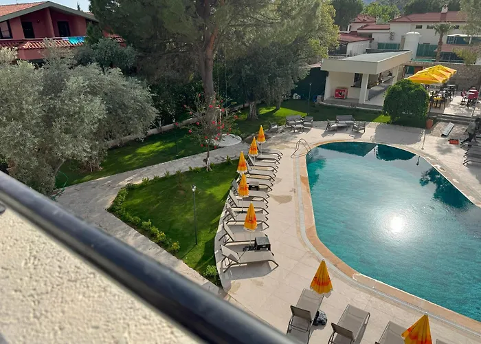Hotel Katre 4*