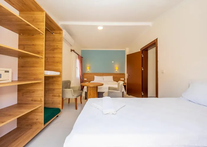 Hotel Katre 4*