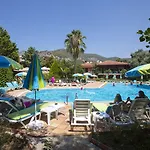 酒店 厄吕代尼兹卡特里酒店 4*